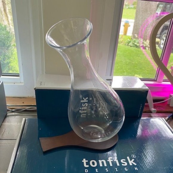 Shadow Water Carafe by TonFisk - Picture 2 of 5